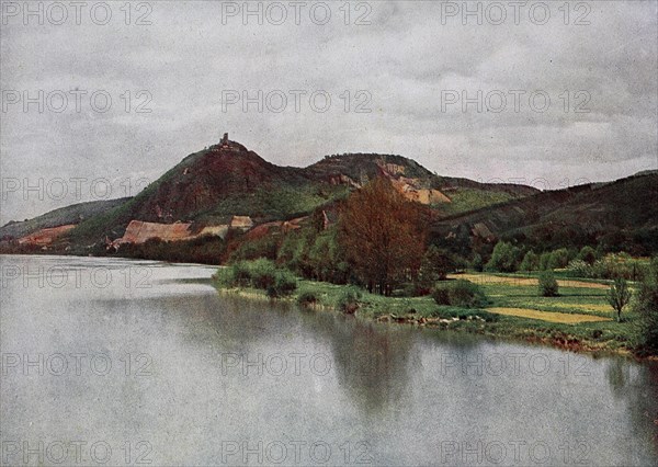 Drachenfels and Wolkenburg in the Siebengebirge, in 1910, North Rhine-Westphalia, Germany, photograph, digitally restored reproduction of an original artwork from the early 20th century, exact original date unknown.