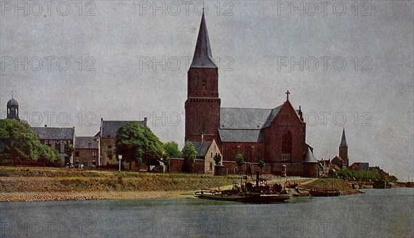 The Minster Church in Emmerich in 1910, North Rhine-Westphalia, Germany, photograph, digitally restored reproduction of an original artwork from the early 20th century, exact original date unknown.