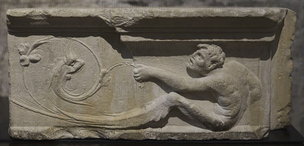 Fragment of a Renaissance frieze decorated with grotesques.