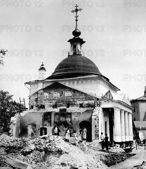 Rebuilding the church of Theotokos of Rzhev in Moscow or Our Lady of Rzhev circa 1896