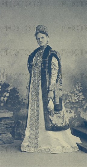 Anna Sergeevna Istomina in 17th-century boyarishnya's attire circa April 1903