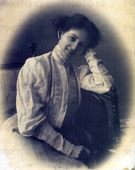 Russian actress and theater manager Vera Fedorovna Komissarzhevskaya circa before 1917