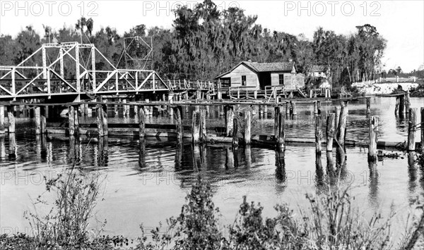 Crescent River Bridge