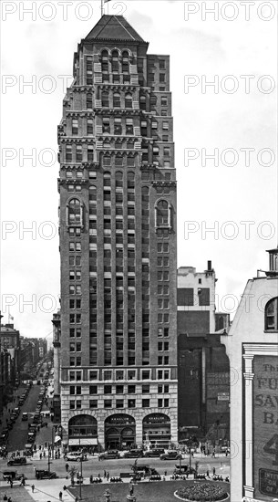 Brooklyn Court Square Building