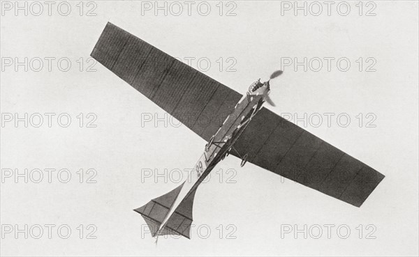 Arthur Latham's monoplane in the air in 1909.