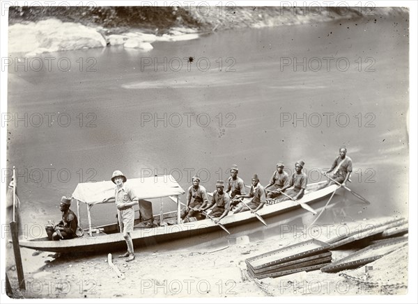 Covered river canoe, Ghana