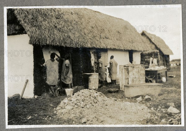 Bricklaying apprentices, Coast Technical School