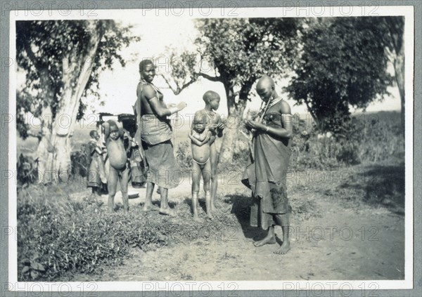 Chief's thatched hut, Maragoli