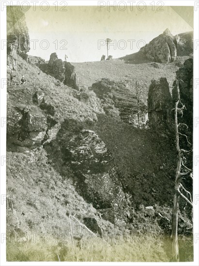 View of hillside on the way to Sandakphu