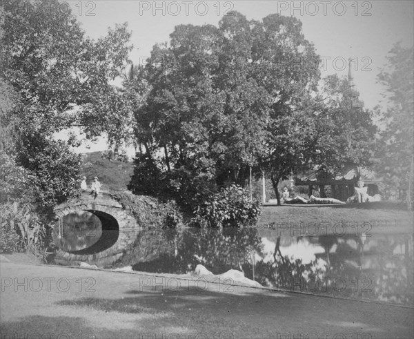 Scenic view of a bridge and pagoda in Eden Gardens, Calcutta