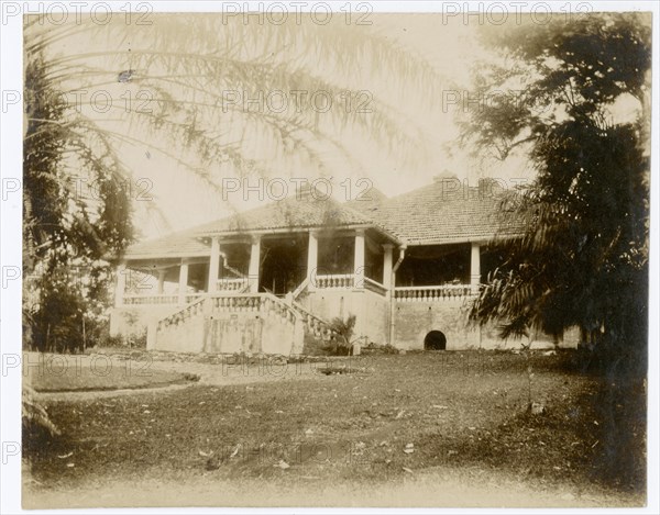 Front of bungalow, Gikiyanakanda plantation