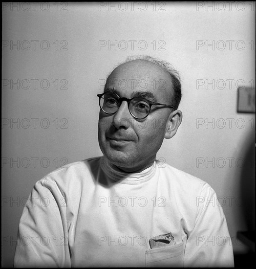 Prof. Dr. med. Hans Goldmann, 1946.