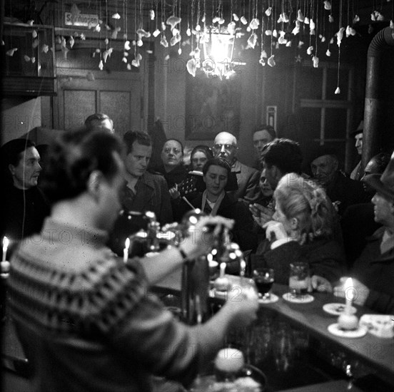 Christmas eve 1960: Tessiner Keller alias Räuberhöhle, Zurich.