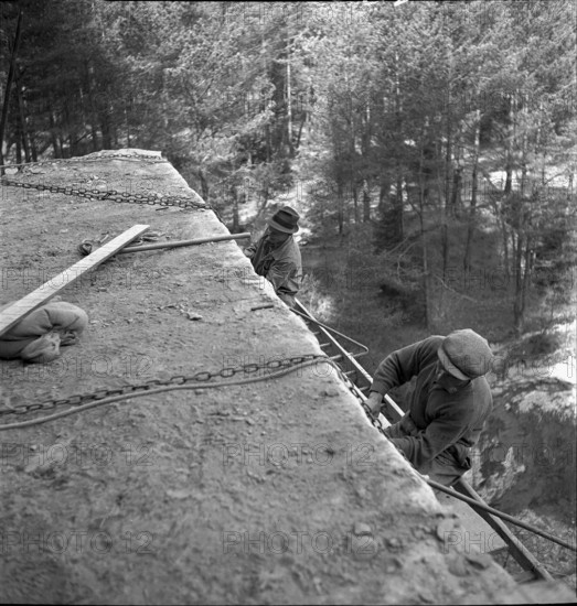Sandstone quarry near Berne; 1941.