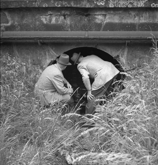 Zurich, search for missing Hansli Eichenberger; 1949.