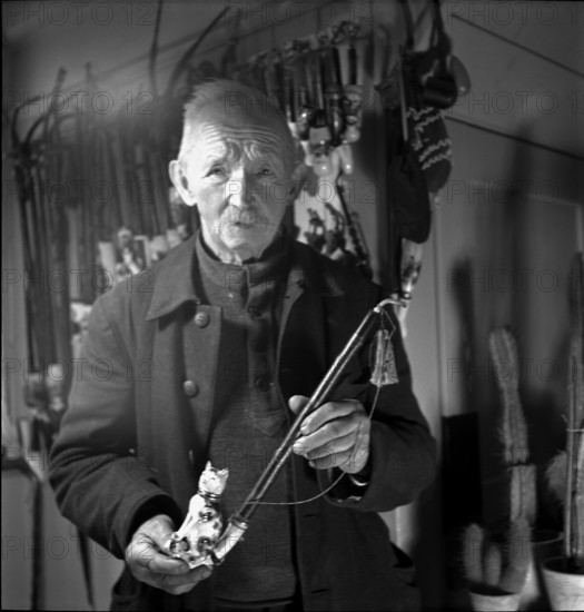 Pipemaker, 1945.