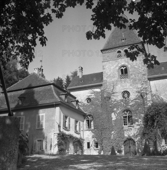 Munchenwiler castle; 1955.
