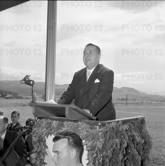 Ernst Vaterlaus at opening of high school Wetzikon 1957.