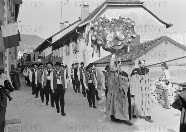 Winegrower's festival in Mont-sur-Rolle, 1971.