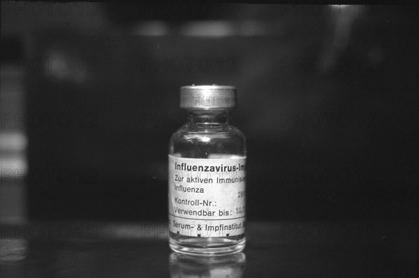 Bottle with influenza vaccine 1968