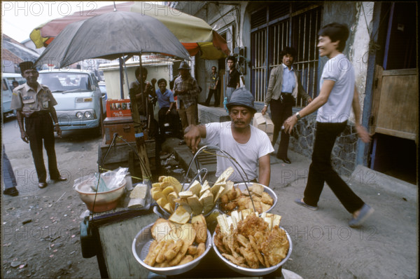 Road kitchen in Jakarta, 1986.