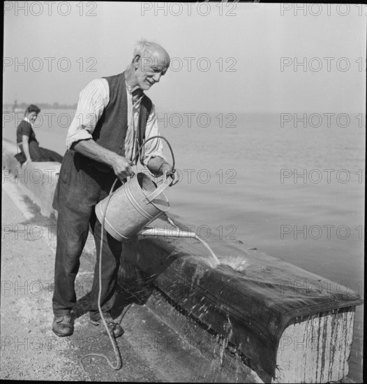 Washing at the Lake Constanze, 1941.