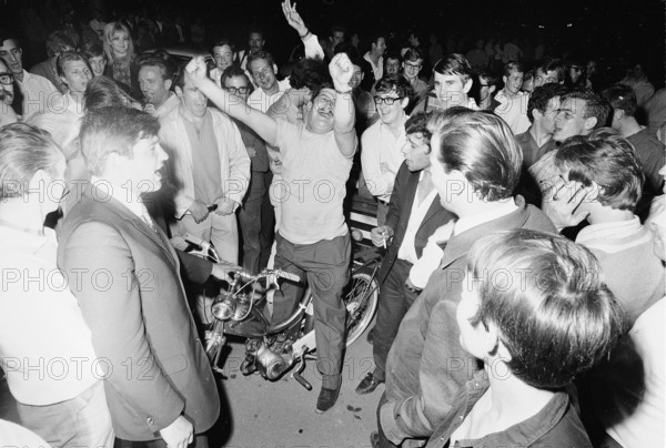 Youth unrest; Globus riots.