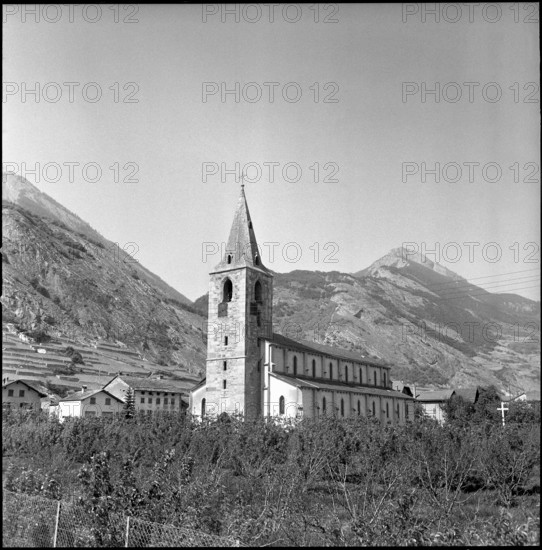 Church of the carolingian, Ardon 1959.