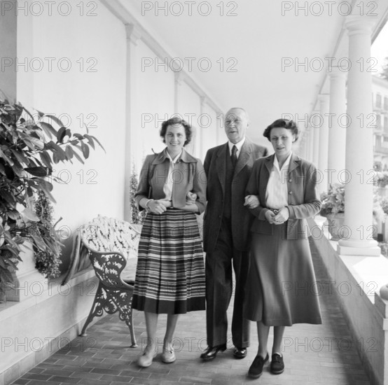 Konrad Adenauer with his daughters.