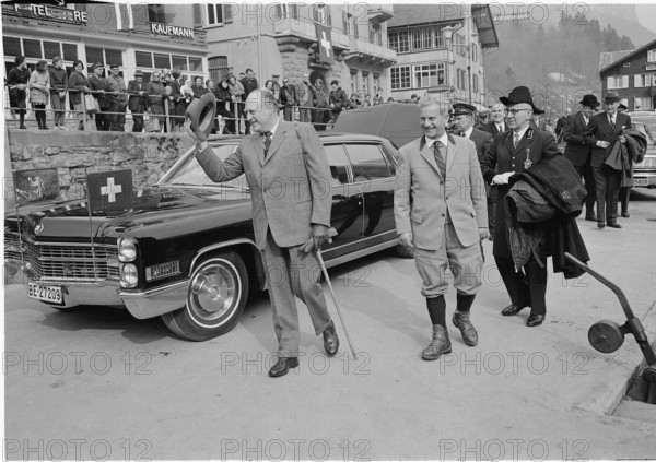 Olav of Norway and federal councillor Roger Bonvin in Lauterbrunnen, 1968.