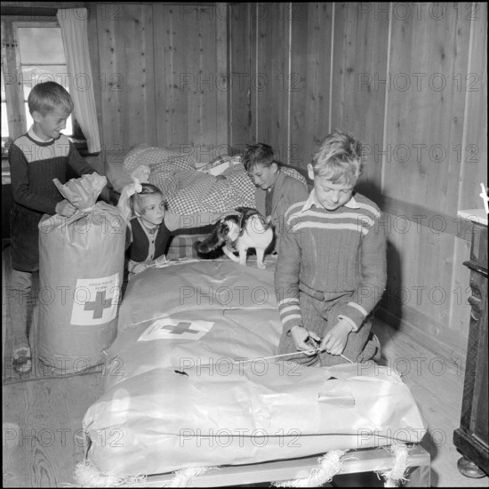 The 2000th donated bed of the Red Cross, 1957.
