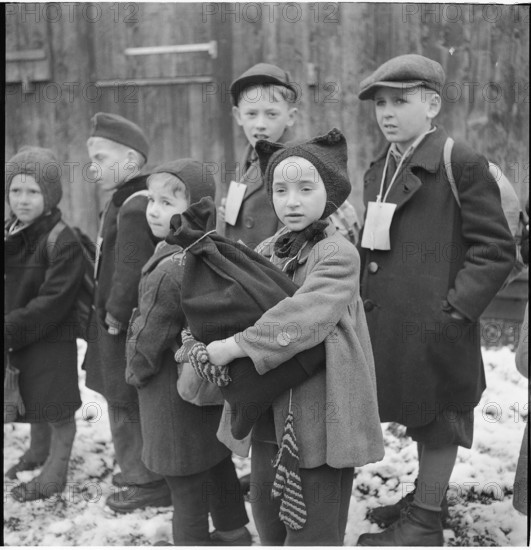Children from Budapest arrive in Switzerland, holiday for convalescence, 1947.