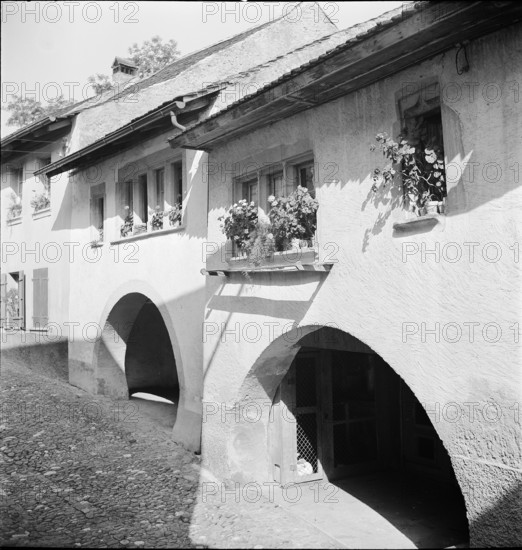 Erlach; cobbled lane; 1940.