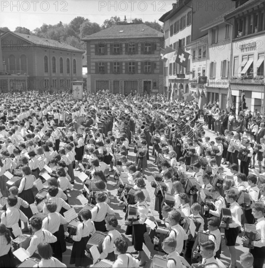 Children at the Swiss Accordion festival, 1958.