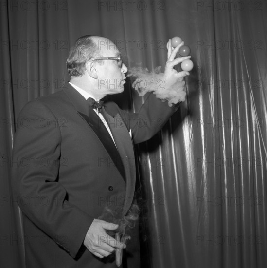 Magical show with Kalana und Gloria, 1951.
