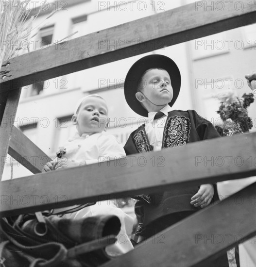 Children at the Sechselaeuten in Zurich, 1940.
