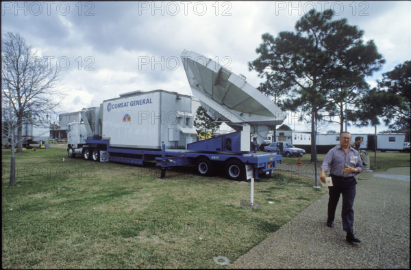 TV transmission van with dish antenna , U.S.A. 1986.
