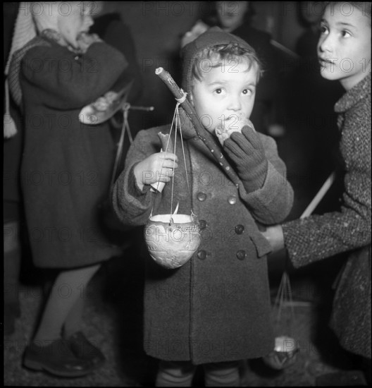 Rabeliechtli procession in Zurich, 1948.