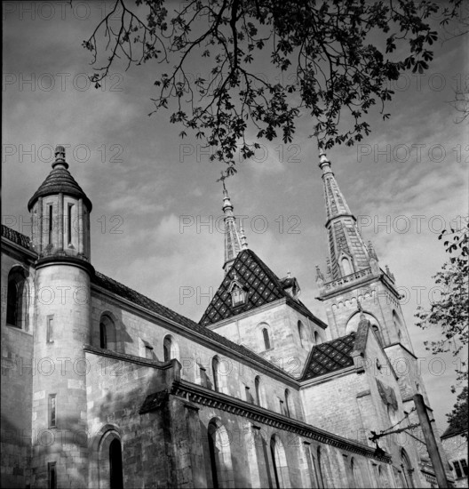 Chateau Neuchatel, 1947.