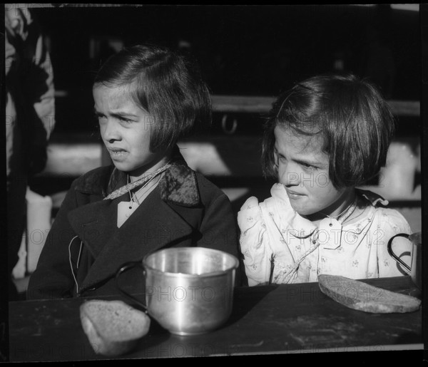 Refugees from Second World War; Children from Serbia; 1942.