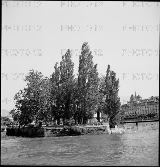 Rousseau-Island in Geneva, 1946.