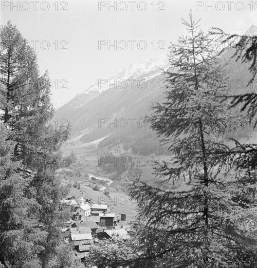 Village in the Loetschental, 1941.