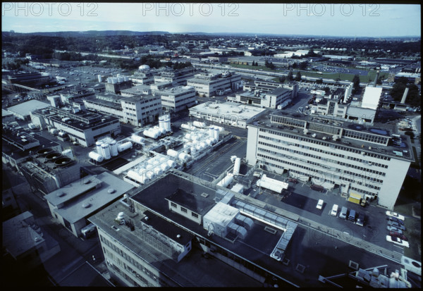 Building of the parmaceutical industry Roche, New Jersey 1986.