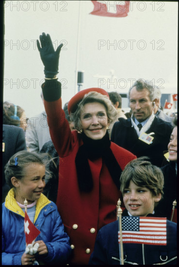 Nancy Reagan with her children in Geneva 1985:.