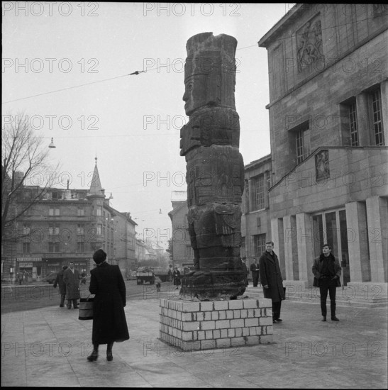 Mexican Toltec-sculpture at the Kunsthaus Zurich 1959.