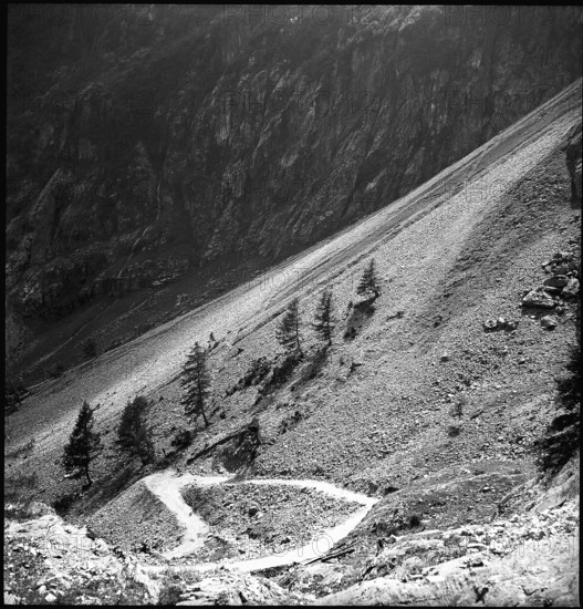 Valais, land slide between Salanfe and Van-d'en-Haut; 1948.