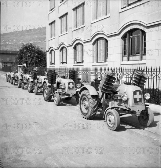 Swiss donation: craftsmen for Luxembourg, 1945.
