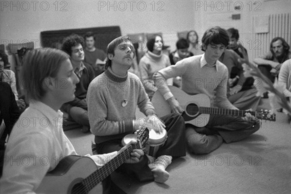 Adherents at meeting with guru Maharaji, 1973.