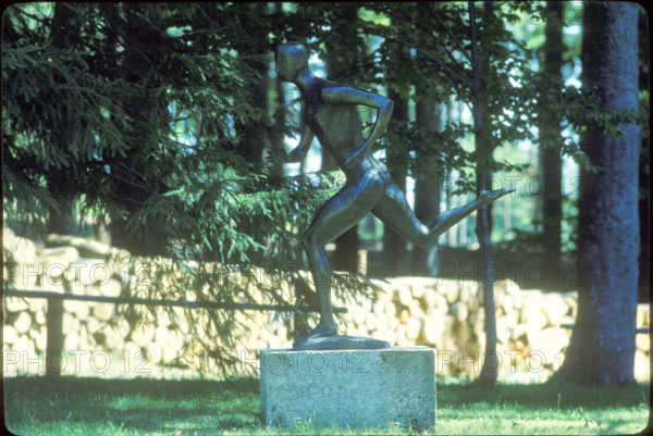 Bronze sculpture by Marcel Perincoli, 1984.