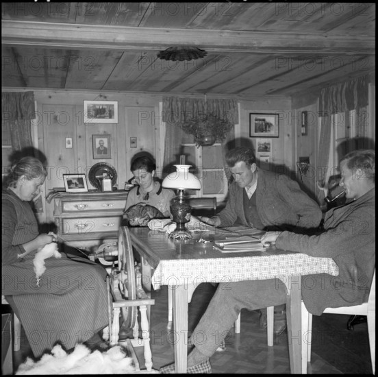 Farmer family, Safien-Zaloen 1941.